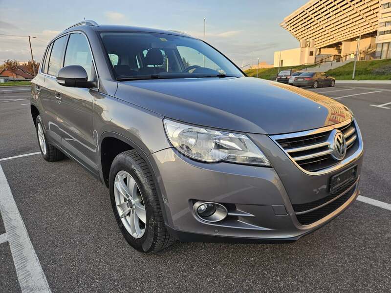 Volkswagen Tiguan 2.0 tsi dsg 4x4