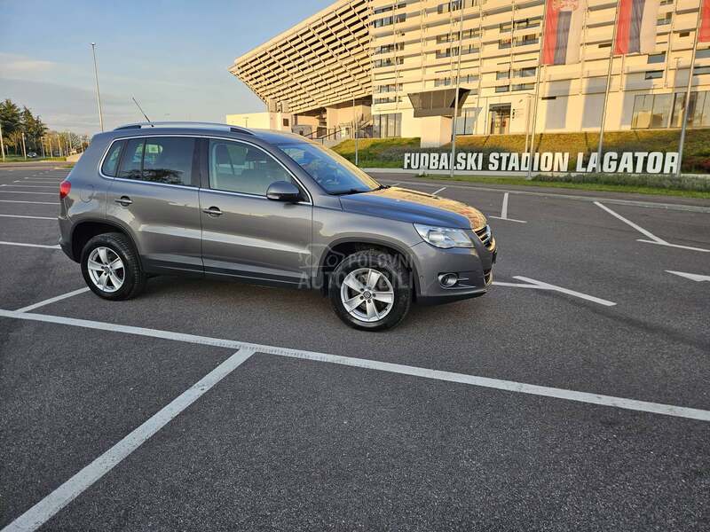 Volkswagen Tiguan 2.0 tsi dsg 4x4
