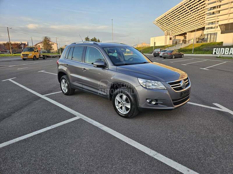 Volkswagen Tiguan 2.0 tsi dsg 4x4