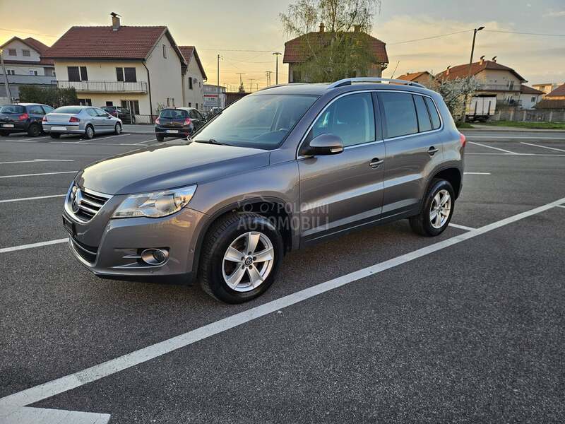Volkswagen Tiguan 2.0 tsi dsg 4x4