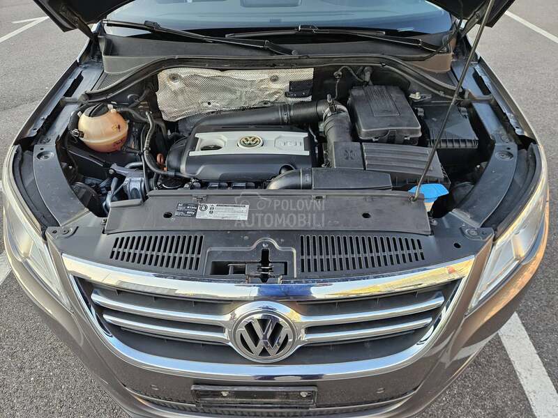 Volkswagen Tiguan 2.0 tsi dsg 4x4