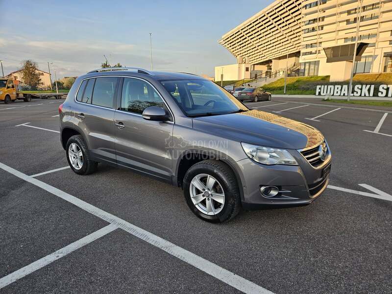 Volkswagen Tiguan 2.0 tsi dsg 4x4