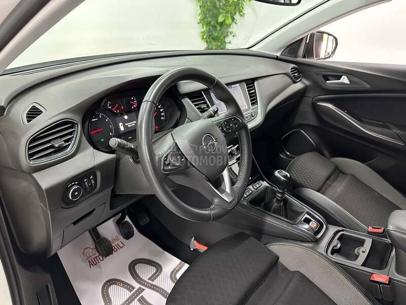 Opel Grandland X 1.2 INNOVATION PERLA