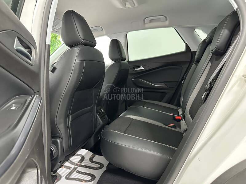 Opel Grandland X 1.2 INNOVATION PERLA
