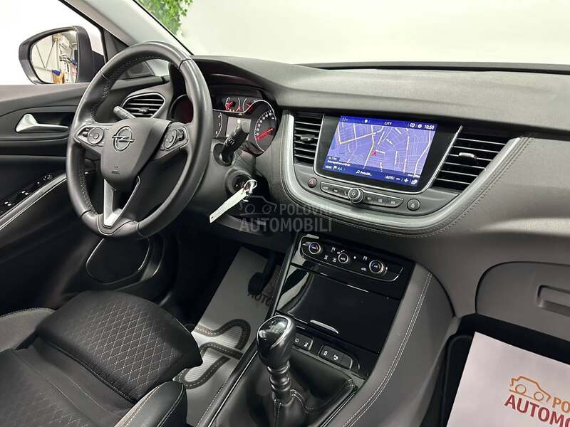 Opel Grandland X 1.2 INNOVATION PERLA