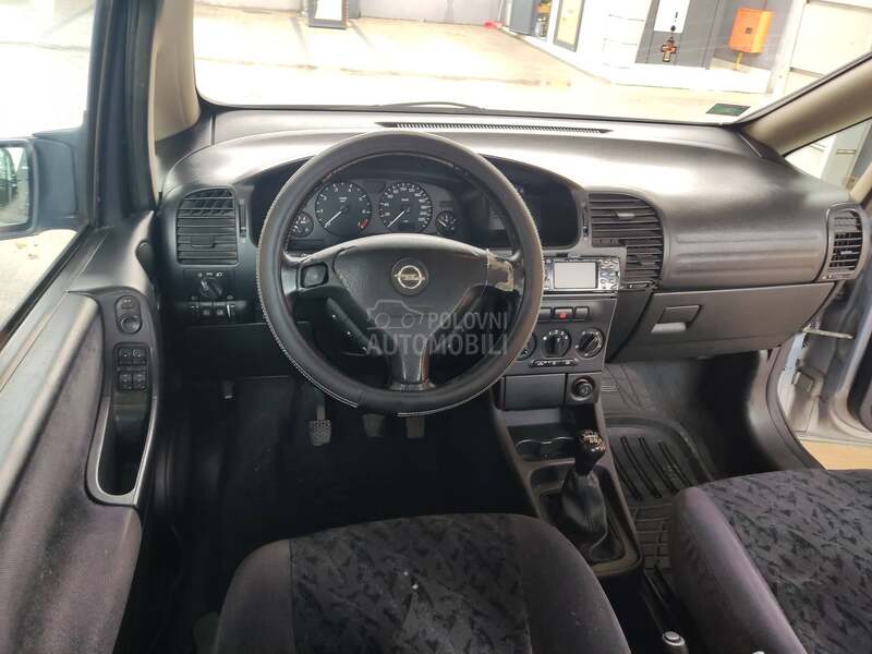 Opel Zafira 
