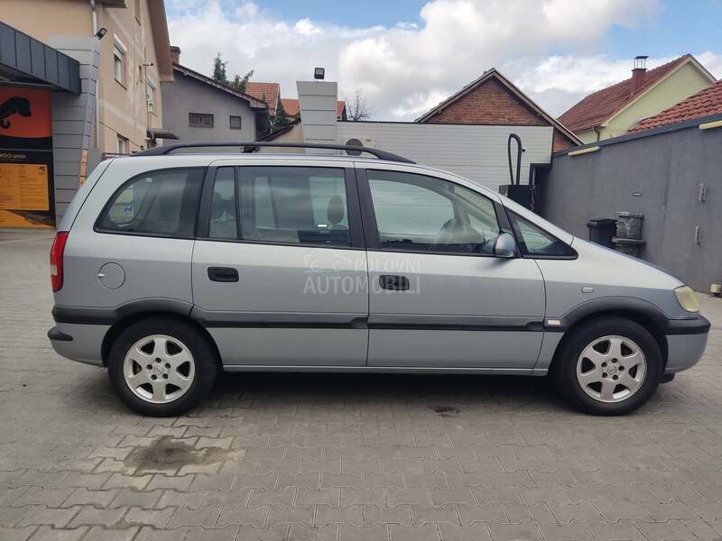 Opel Zafira 