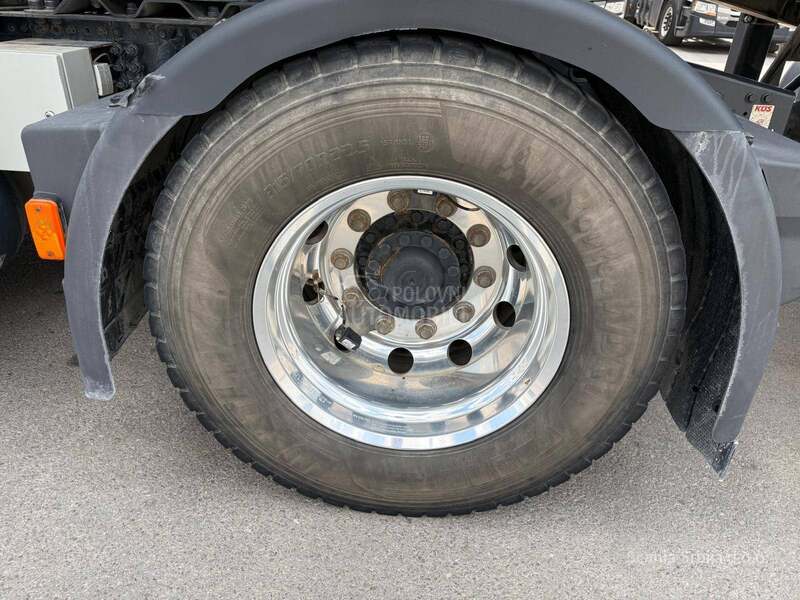 Iveco AS440ST