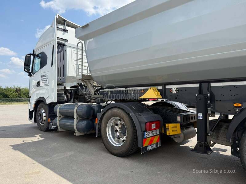 Iveco AS440ST