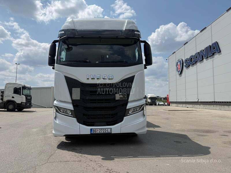 Iveco AS440ST
