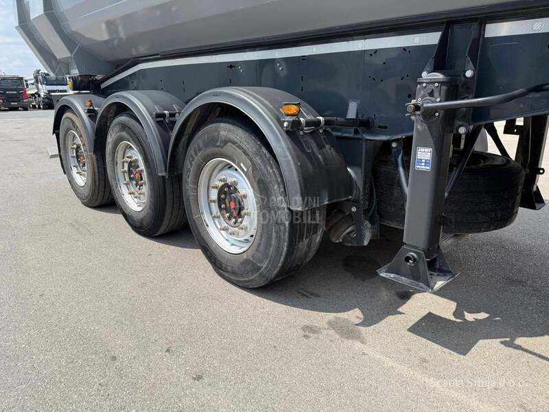 Iveco AS440ST