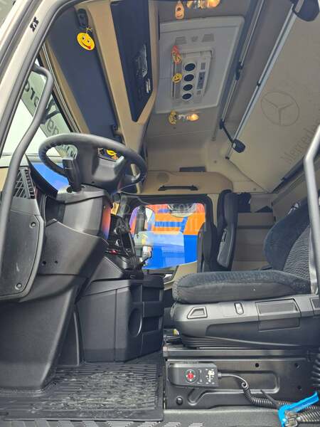 Mercedes Benz Actros 1845 Low liner