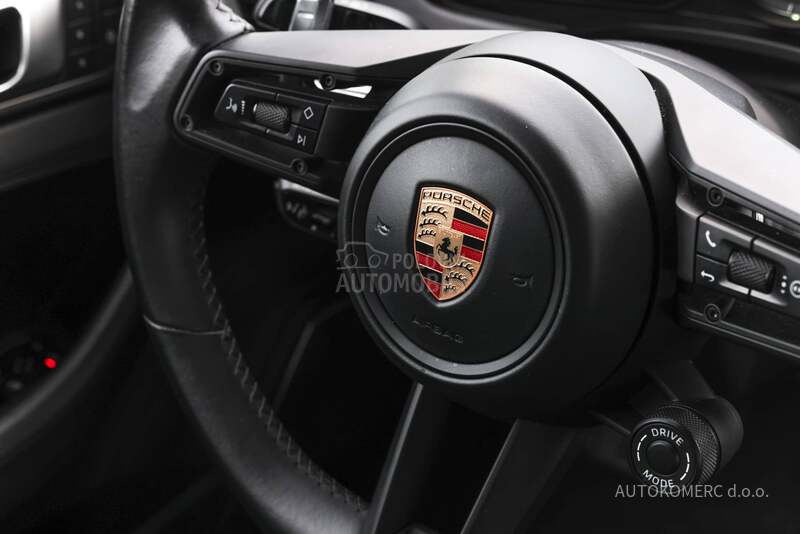 Porsche Panamera 4 E-HYBRID Platinum