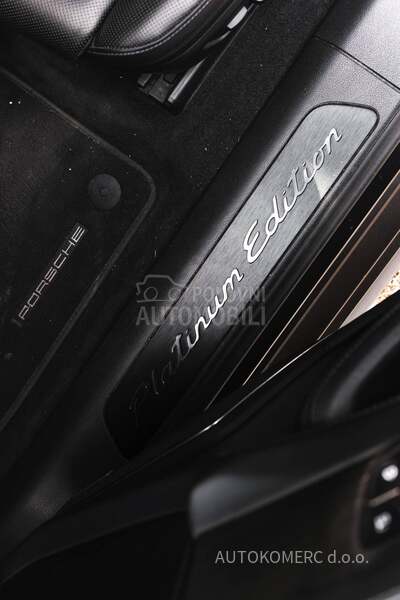Porsche Panamera 4 E-HYBRID Platinum