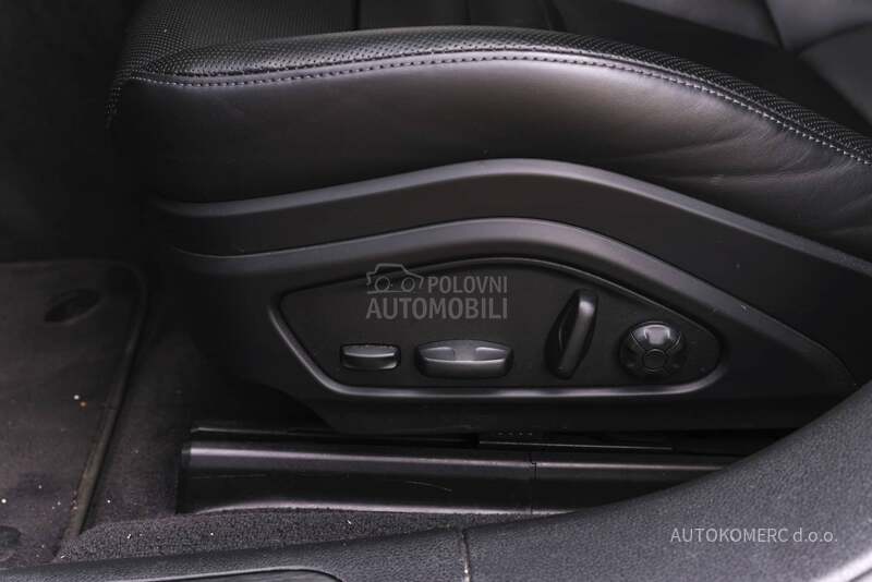 Porsche Panamera 4 E-HYBRID Platinum