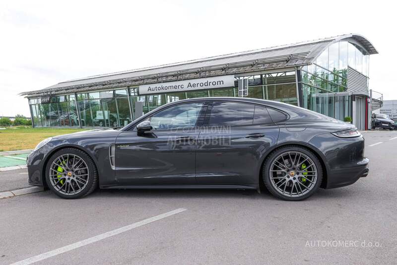 Porsche Panamera 4 E-HYBRID Platinum