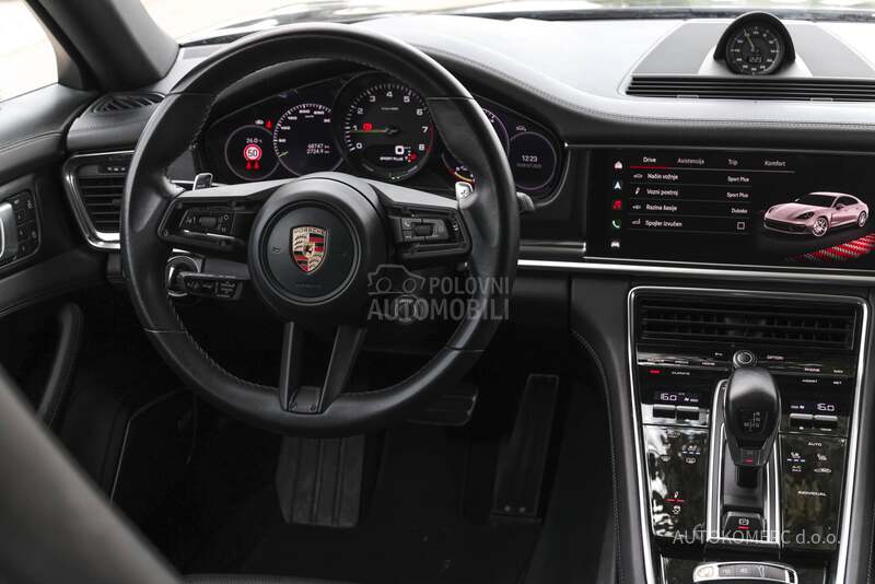 Porsche Panamera 4 E-HYBRID Platinum