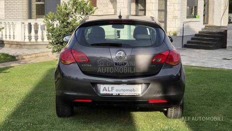 Opel Astra J 1.7 cdti