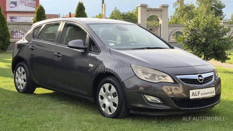 Opel Astra J 1.7 cdti