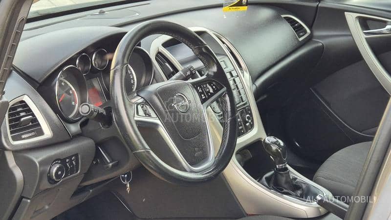 Opel Astra J 1.7 cdti