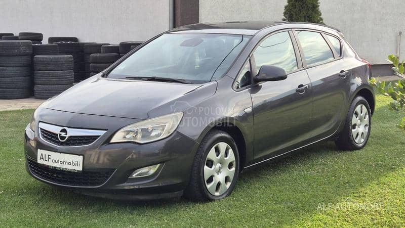 Opel Astra J 1.7 cdti