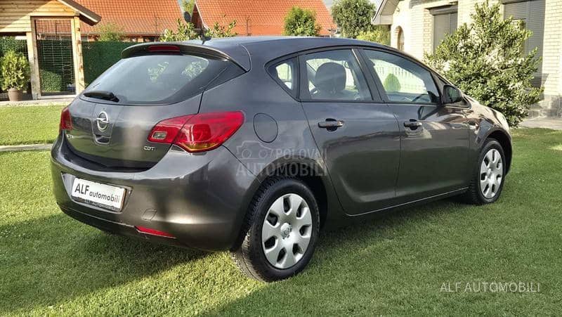 Opel Astra J 1.7 cdti