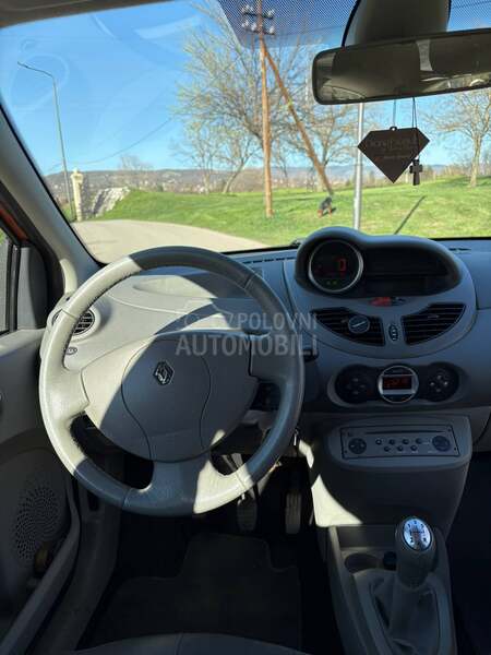 Renault Twingo initiale Paris