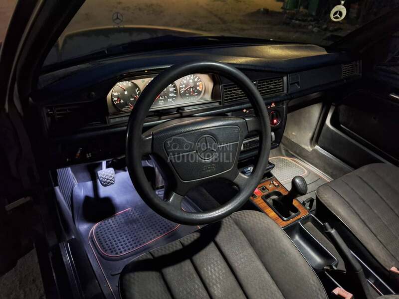 Mercedes Benz 190 190E 2.0