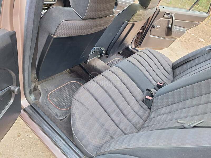 Mercedes Benz 190 190E 2.0