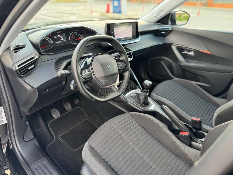 Peugeot 2008 1.2 PureTech Allure