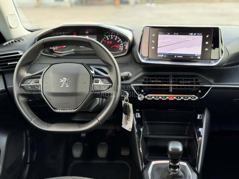 Peugeot 2008 1.2 PureTech Allure