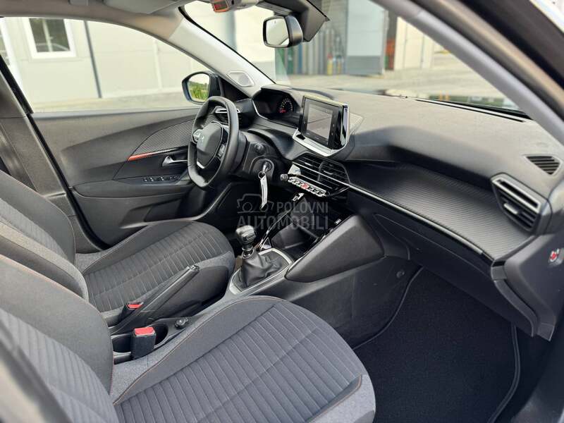 Peugeot 2008 1.2 PureTech Allure