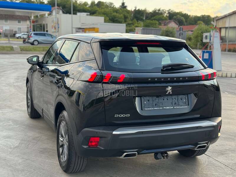 Peugeot 2008 1.2 PureTech Allure