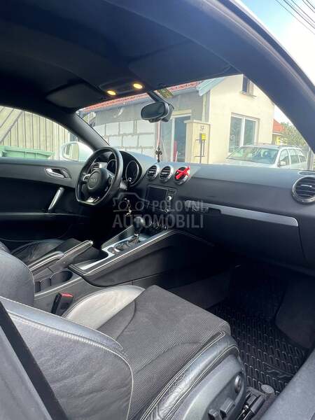 Audi TT 