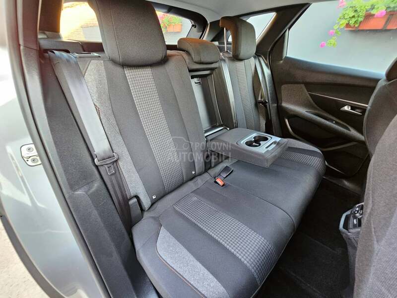 Peugeot 3008 1.5 BlueHDi Restyle