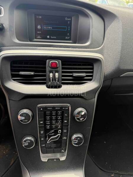 Volvo V40 1,6 D2