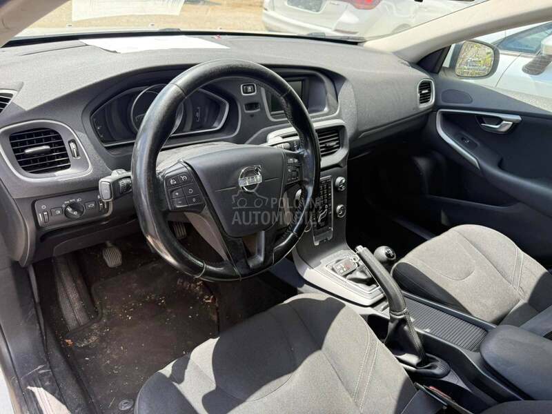 Volvo V40 1,6 D2