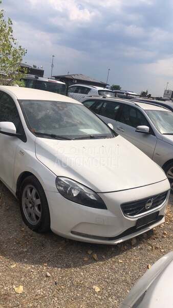 Volvo V40 1,6 D2