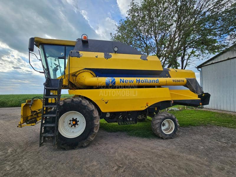New Holland tc 5070