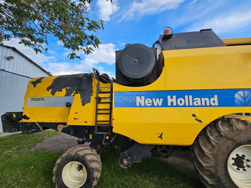 New Holland tc 5070