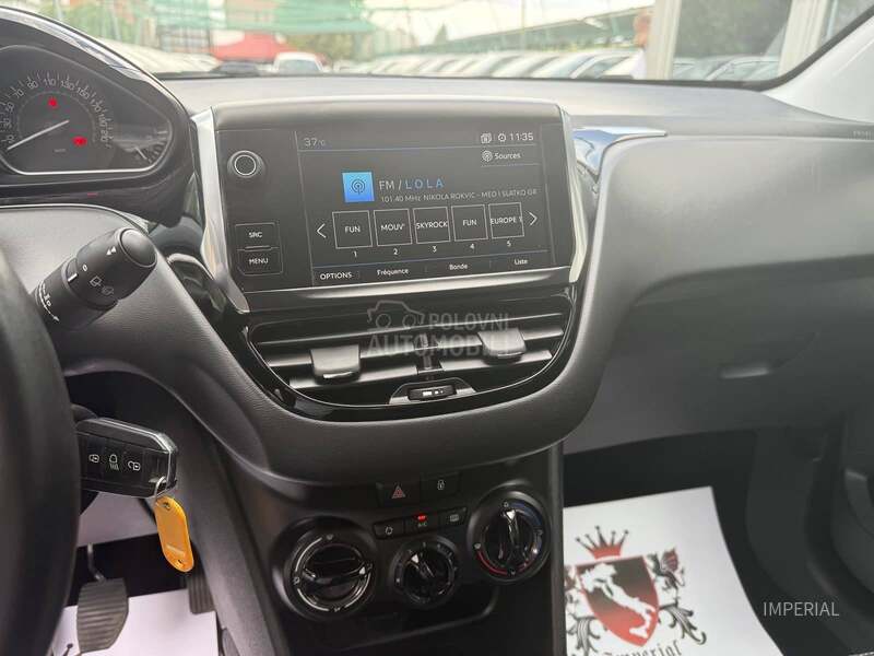 Peugeot 208 1.2 B
