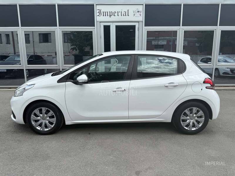 Peugeot 208 1.2 B