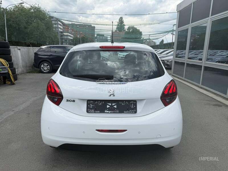 Peugeot 208 1.2 B