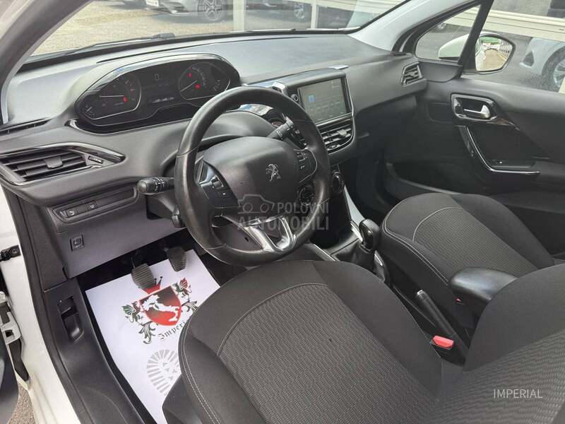 Peugeot 208 1.2 B