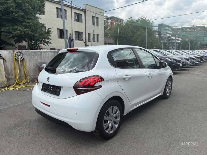 Peugeot 208 1.2 B