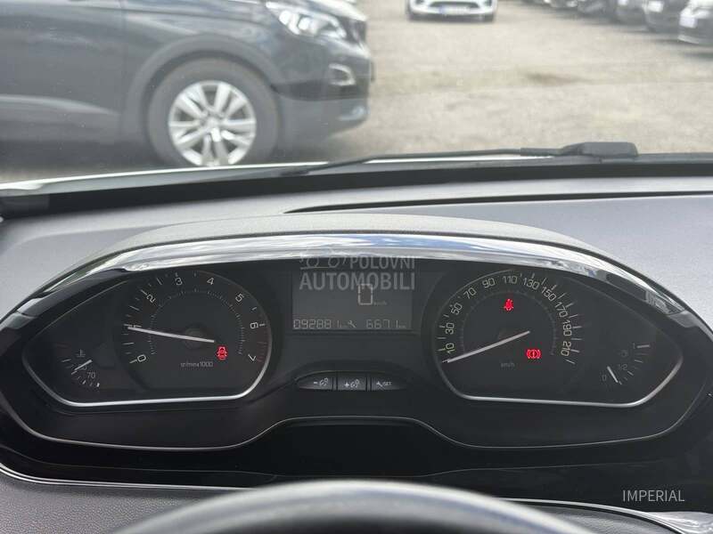 Peugeot 208 1.2 B