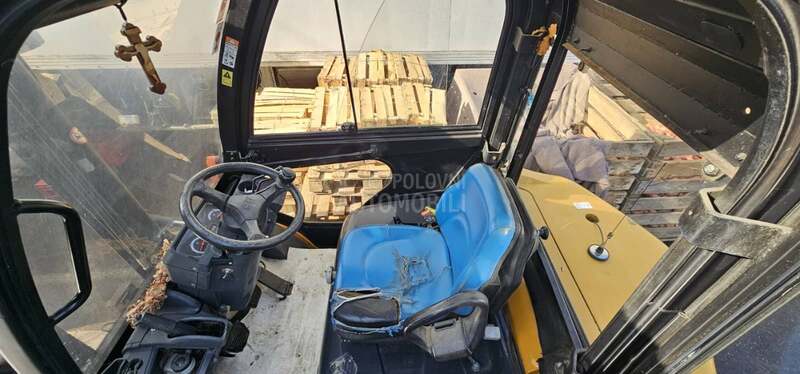 CAT 2.5t