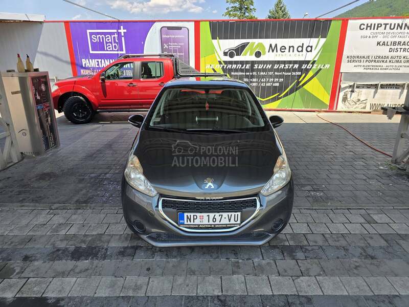 Peugeot 208 