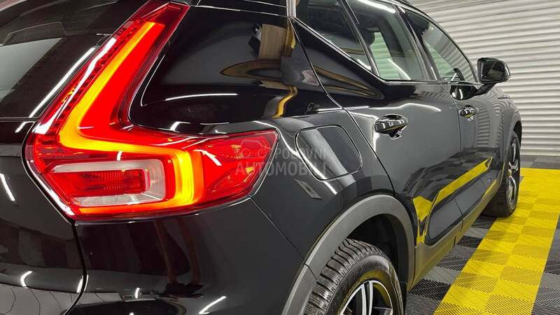 Volvo XC40 R DESIGN BLACK