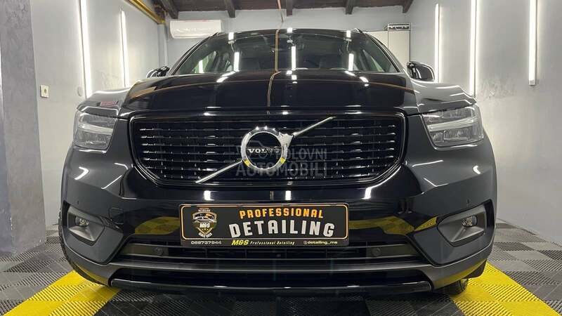 Volvo XC40 R DESIGN BLACK